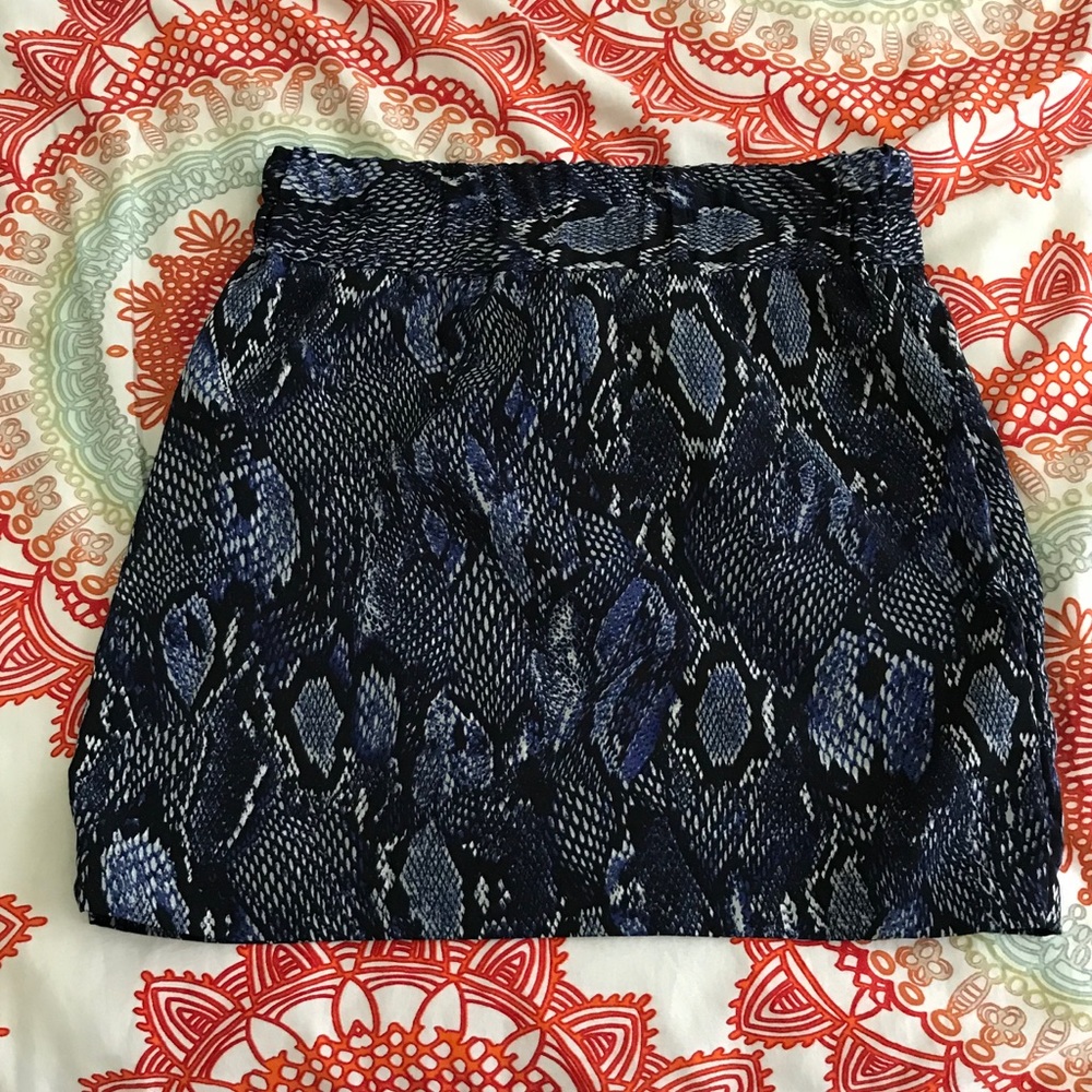 New York & Co Snakeskin Print Skirt
